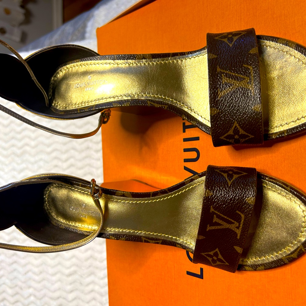 Louis Vuitton Sunshine Wedge
